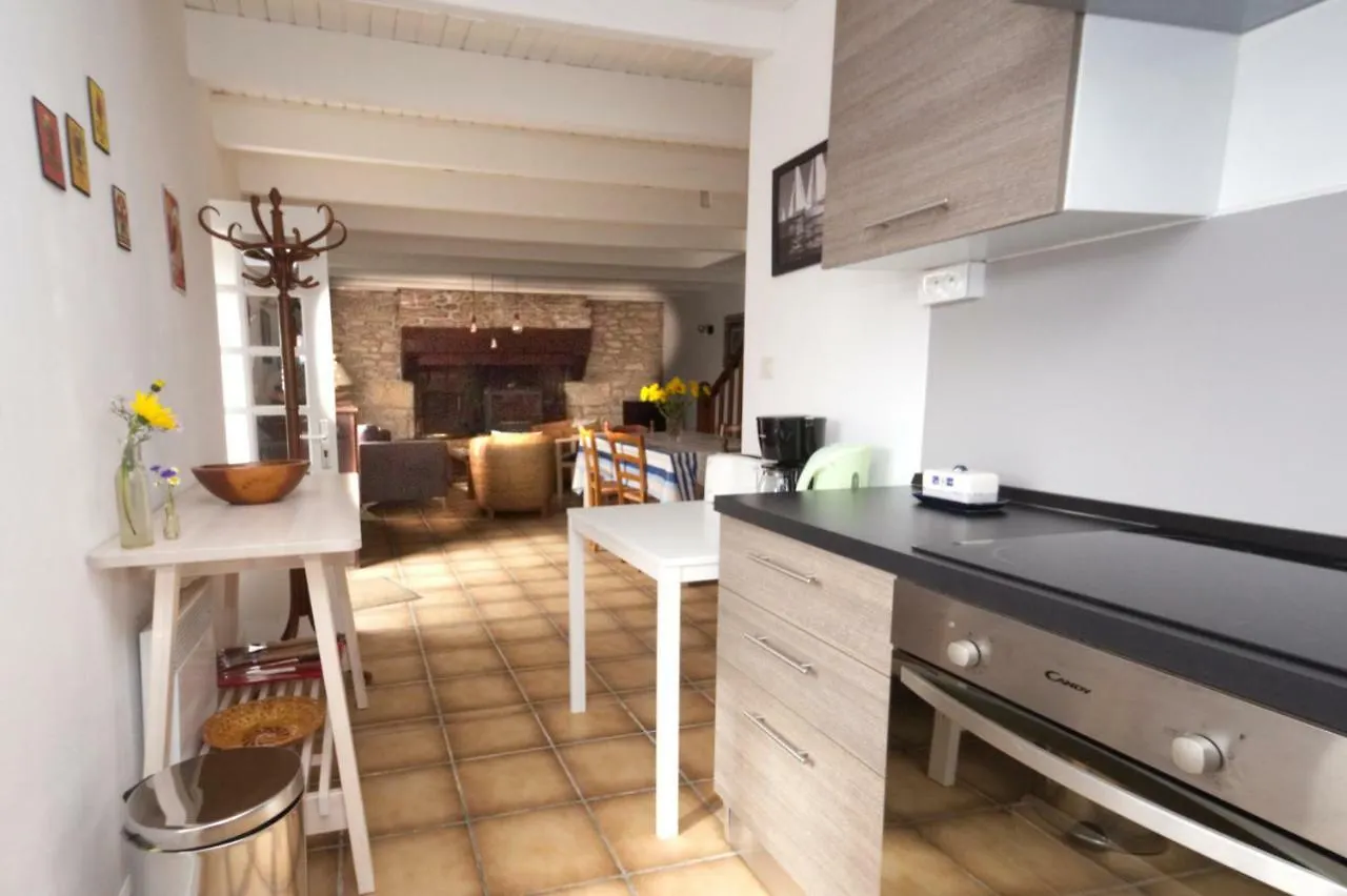 La Maison Aux Volets Bleus De Prat An Ilis A 900M De La Plage Du Guilvinec Semesterbostad